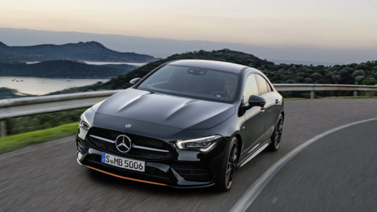 Mercedes-Benz CLA, Edition Orange Art, AMG Line, kosmosschwarz // Mercedes-Benz CLA, Edition Orange Art, AMG Line, cosmos black